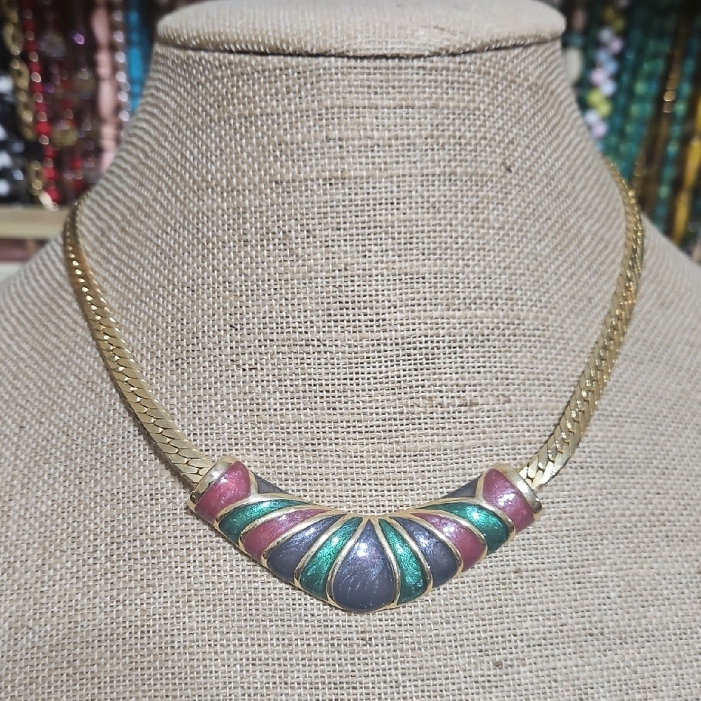 Elegant Multicolor Necklace